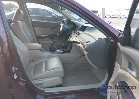 2010 Honda Accord 2.4 Ex-L from USA, damaged, VIN 1HGCP2F84AA005152